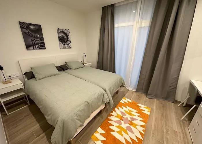Precioso Con Patio. Pyp Valencia