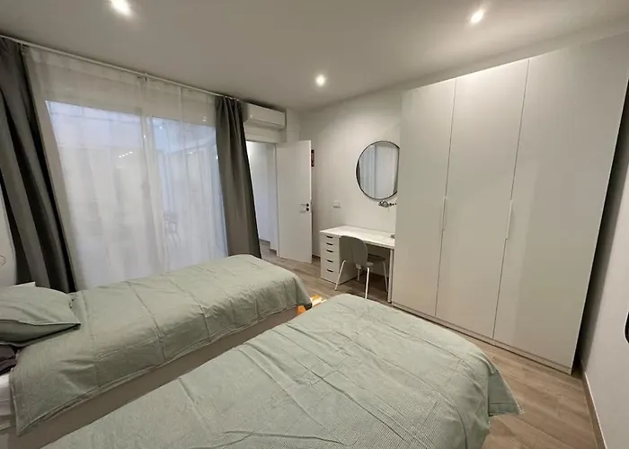 Apartment Precioso Con Patio. Pyp